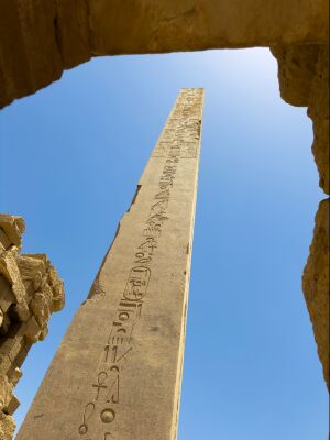 Obelisk in tempelcomplex Al Karnak