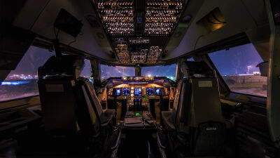 747 cockpit