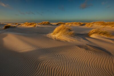 Mooie blauwe luchten op het strand van Texel
