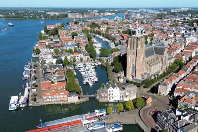 Grote Kerk en havens Dordrecht