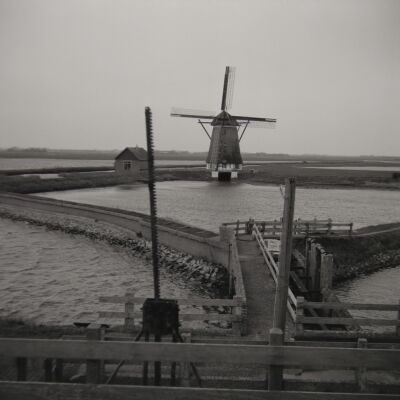 De Molen Het Noorden op Texel gefotografeerd met een oude camera