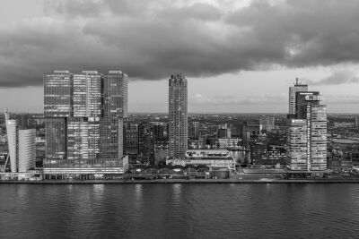 Rotterdam Skyline View zw
