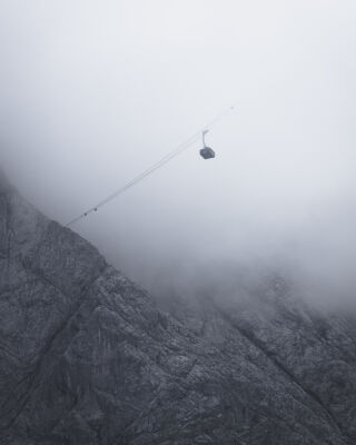 Kabelbaan Tussen De Bergen (Zugspitze)