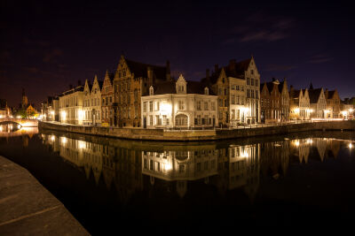 Brugge bij Nacht aan het water