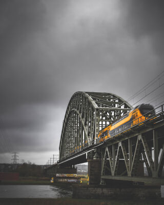 Spoorbrug Oosterbeek over de Nederrijn bij Arnhem