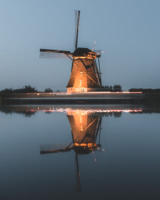 UNESCO Kinderdijk Evening Verlichtingsweek Reflection Long Exposure