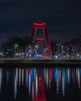 Willemsbrug in de nacht